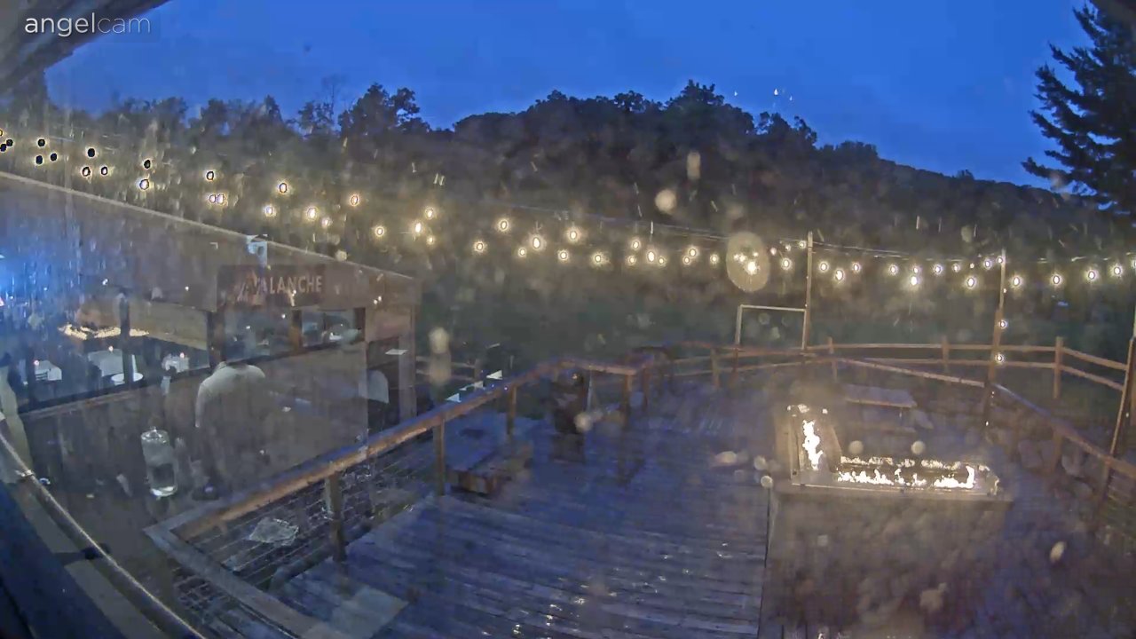 Devils Head Resort webcam — Avalanche Deck Snowcam