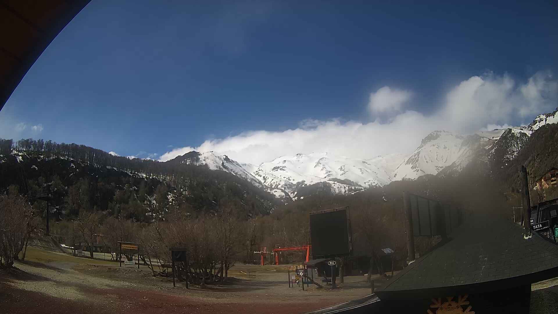 Nevados de Chillán webcam — Plaza Tata